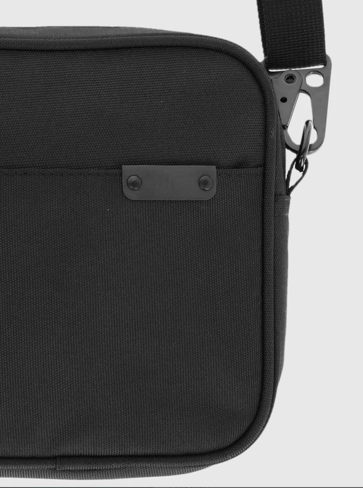 4F U077 crossbody taška 4FWSS25APOUU077 černá