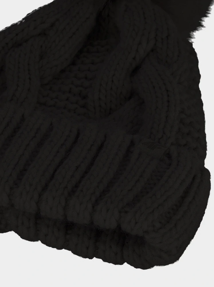 4F Dámská zimní čepice 4FWAW24ACAPF411 Black