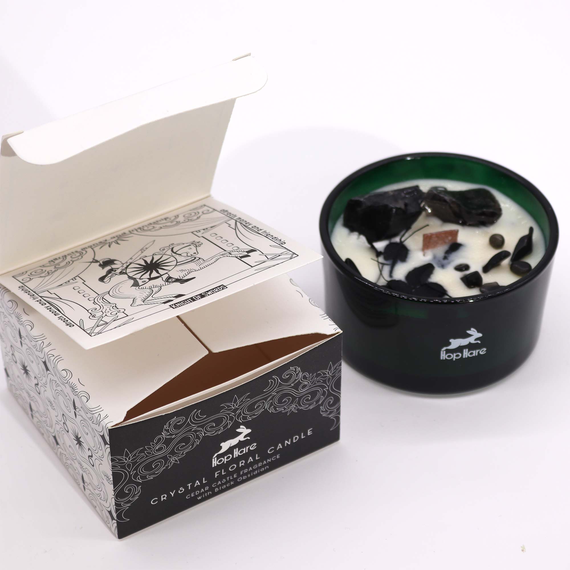 Ancient Wisdom Hop Hare Magická Květinová Svíčka s Krystaly - Rytíř Mečů 330g